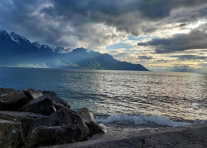 Quiet In Center With Mountain View